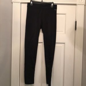 Victoria’s Secret Pink Black Sheen Leggings